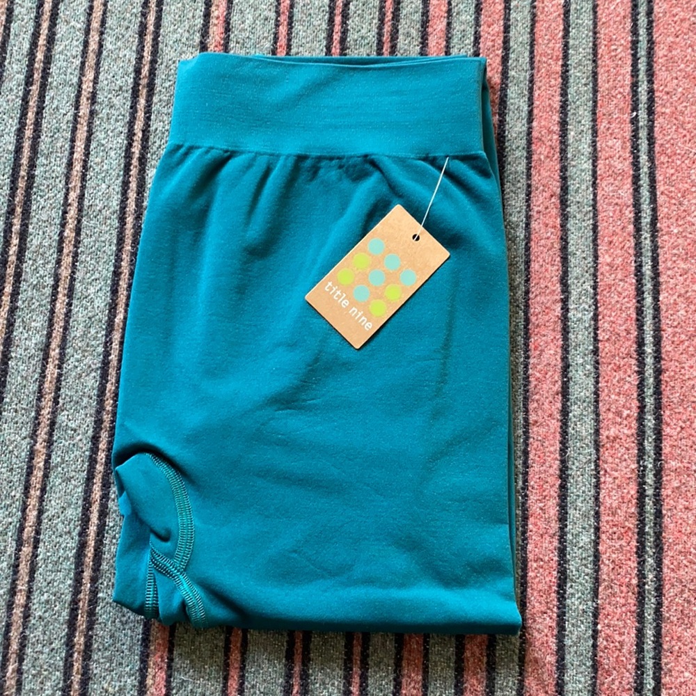 Title Nine Spark Leggings L NWT